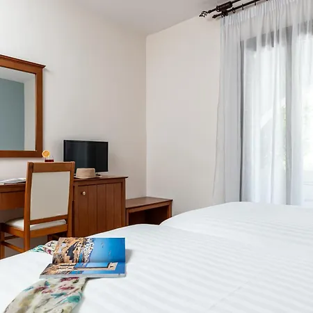 Naxos Hotel 3*