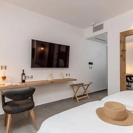 Naxos Hotel 4*