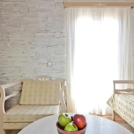 Naxos By Icon Blue 4*